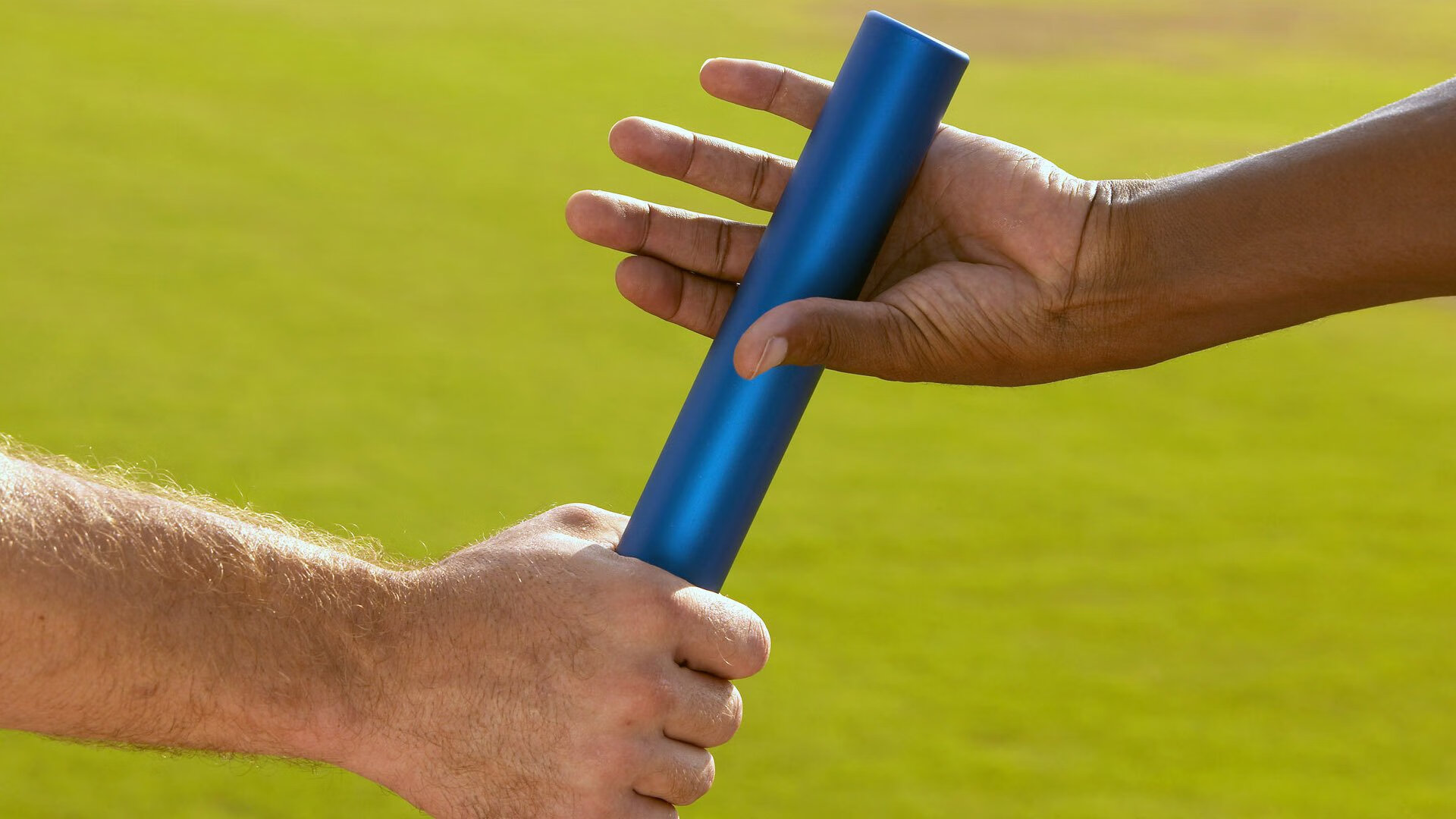 开云平台-青少年足球课程内容不断丰富,结合现代科技创新,你认为青少年足球训练应该如何开展